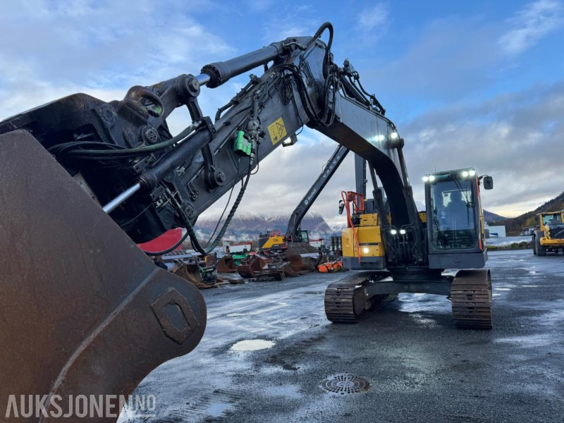 2020 Volvo ECR 235EL Gravemaskin - S70 feste - Pusskuffe - Sentralsmøring - bunkringspumpe - Steelwrist tiltrotator - Pusskuffe - Sertifisert - Excavadora: foto 4 2020 Volvo ECR 235EL Gravemaskin - S70 feste - Pusskuffe - Sentralsmøring - bunkringspumpe - Steelwrist tiltrotator - Pusskuffe - Sertifisert - Excavadora: foto 4