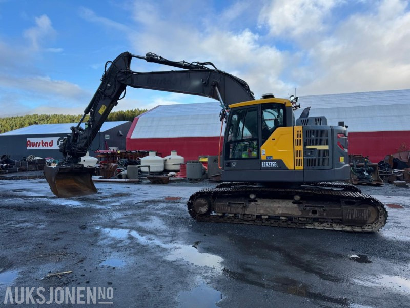 2020 Volvo ECR 235EL Gravemaskin - S70 feste - Pusskuffe - Sentralsmøring - bunkringspumpe - Steelwrist tiltrotator - Pusskuffe - Sertifisert - Excavadora: foto 1 2020 Volvo ECR 235EL Gravemaskin - S70 feste - Pusskuffe - Sentralsmøring - bunkringspumpe - Steelwrist tiltrotator - Pusskuffe - Sertifisert - Excavadora: foto 1