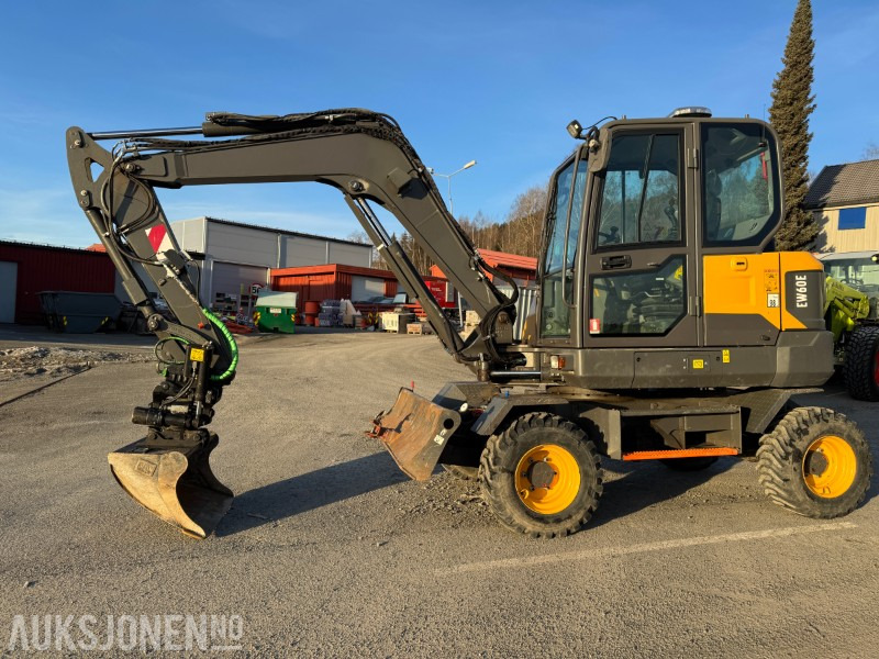 2020 Volvo EW60E HJULGRAVER MED TOLTROTATOR OG 2 SKUFFER - Excavadora: foto 1 2020 Volvo EW60E HJULGRAVER MED TOLTROTATOR OG 2 SKUFFER - Excavadora: foto 1