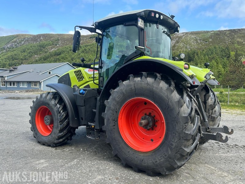 2022 Claas Axion 870 - 301 hk - 50 km/t - Front PTO - TRI dekk og landbruksdekk - Brøyteplate - EU godkjent - Tractor: foto 4 2022 Claas Axion 870 - 301 hk - 50 km/t - Front PTO - TRI dekk og landbruksdekk - Brøyteplate - EU godkjent - Tractor: foto 4