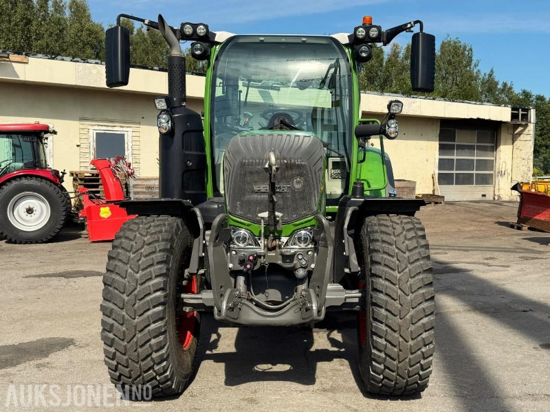 2022 Fendt 314 Vario DP 152 hk | serviceavtale | trinnløs girkasse | 12" FendtONE terminal | forakselfjæring | luftbrems - Tractor: foto 2 2022 Fendt 314 Vario DP 152 hk | serviceavtale | trinnløs girkasse | 12" FendtONE terminal | forakselfjæring | luftbrems - Tractor: foto 2