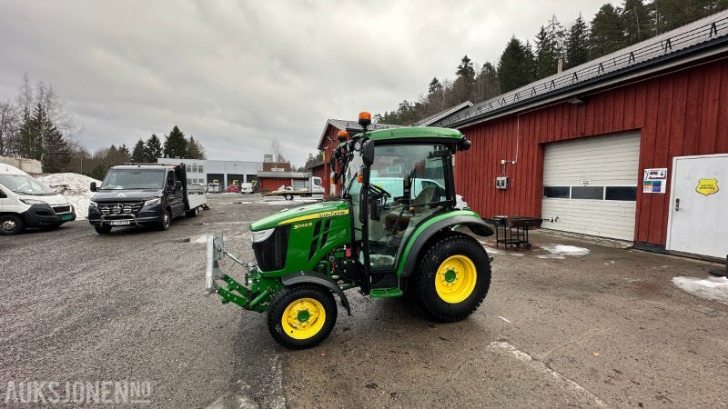 2022 JOHN DEERE 3046R TRAKTOR, HØYT UTSTYRSNIVÅ, 206 TIMER - Tractor: foto 2 2022 JOHN DEERE 3046R TRAKTOR, HØYT UTSTYRSNIVÅ, 206 TIMER - Tractor: foto 2