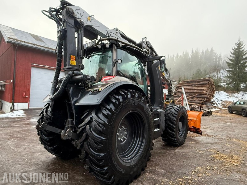 2022 Valtra T155 med Kesla 316T kran og Padagas snøplog - Tractor: foto 5 2022 Valtra T155 med Kesla 316T kran og Padagas snøplog - Tractor: foto 5