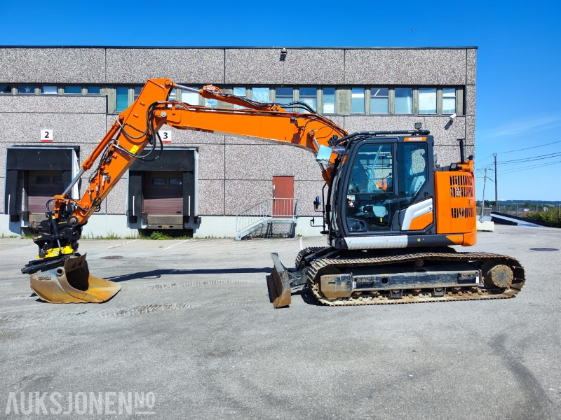 2023 Hitachi ZX135US-7 m/Makin maskinstyring, Encon tilt, EC-Oil, 2532 t - Excavadora: foto 1 2023 Hitachi ZX135US-7 m/Makin maskinstyring, Encon tilt, EC-Oil, 2532 t - Excavadora: foto 1