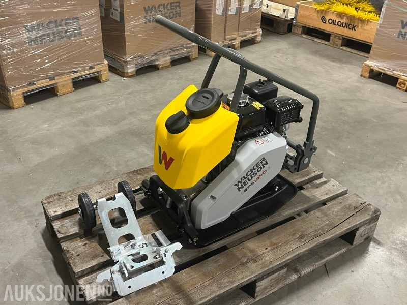 2023 Wacker Neuson Vibroplate BPS1340Aw 75kg - Equipo de construcción: foto 1 2023 Wacker Neuson Vibroplate BPS1340Aw 75kg - Equipo de construcción: foto 1