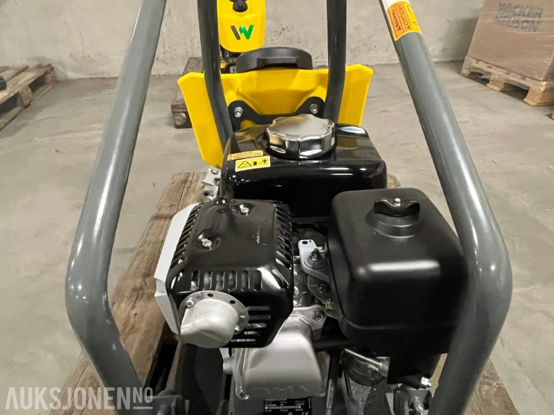 2023 Wacker Neuson Vibroplate BPS1340Aw 75kg - Equipo de construcción: foto 5 2023 Wacker Neuson Vibroplate BPS1340Aw 75kg - Equipo de construcción: foto 5