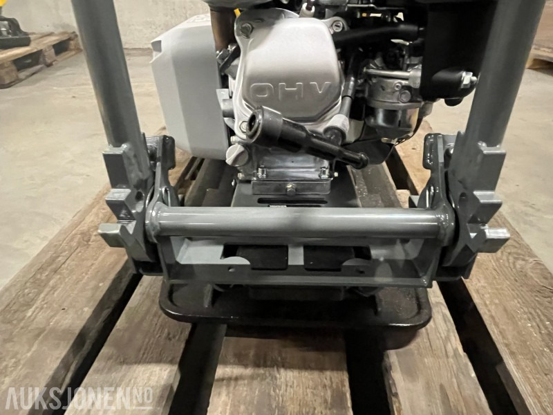 2023 Wacker Neuson Vibroplate BPS1340Aw 75kg - Equipo de construcción: foto 4 2023 Wacker Neuson Vibroplate BPS1340Aw 75kg - Equipo de construcción: foto 4