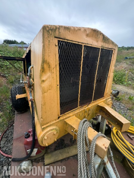 AVA Kmpressor - Volvo Penta motor TD 120 A - 17 m3 - På krokramme - Equipo de construcción: foto 3 AVA Kmpressor - Volvo Penta motor TD 120 A - 17 m3 - På krokramme - Equipo de construcción: foto 3
