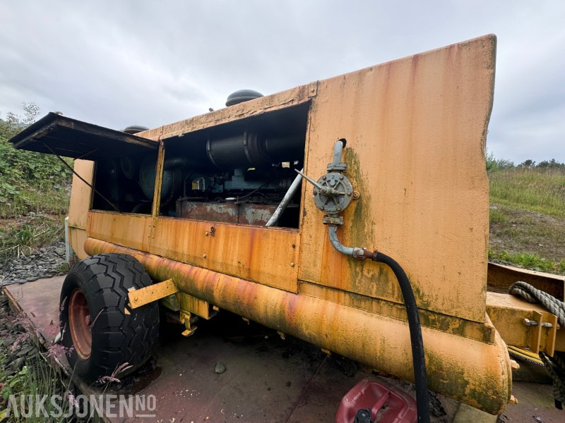 AVA Kmpressor - Volvo Penta motor TD 120 A - 17 m3 - På krokramme - Equipo de construcción: foto 2 AVA Kmpressor - Volvo Penta motor TD 120 A - 17 m3 - På krokramme - Equipo de construcción: foto 2