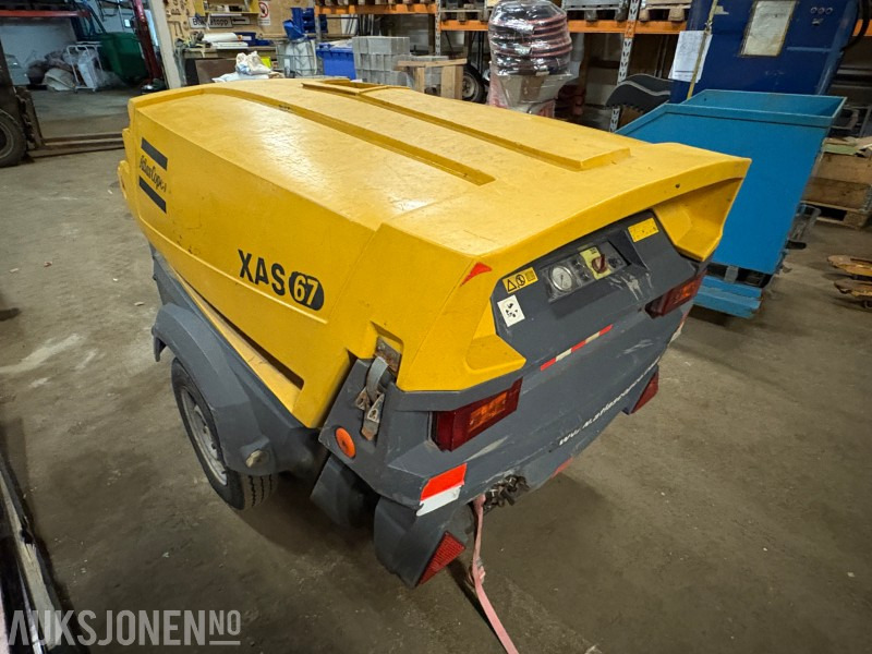 Atlas Copco XAS 67 - 2 134 timer - Equipo de construcción: foto 4 Atlas Copco XAS 67 - 2 134 timer - Equipo de construcción: foto 4