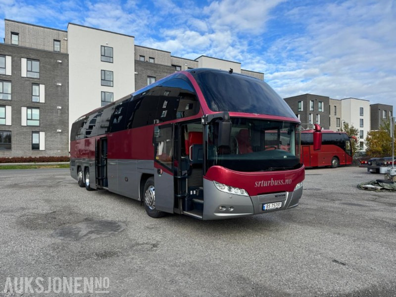 2013 MAN NEOPLAN Cityliner EEV - 53 seter - 615222km -turbuss - Autobús: foto 2 2013 MAN NEOPLAN Cityliner EEV - 53 seter - 615222km -turbuss - Autobús: foto 2