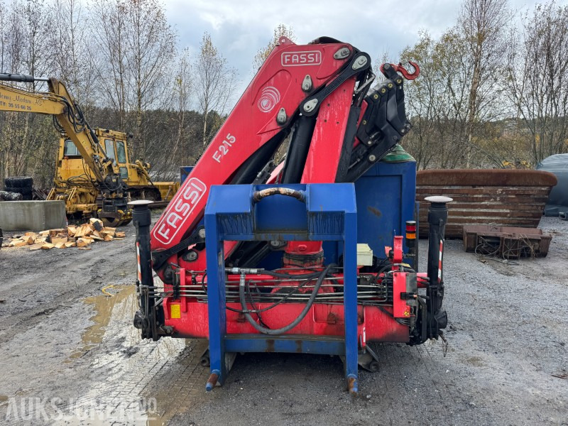 2008 CMT krokflak med karmer og Fassi F215 kran - Camión: foto 2 2008 CMT krokflak med karmer og Fassi F215 kran - Camión: foto 2