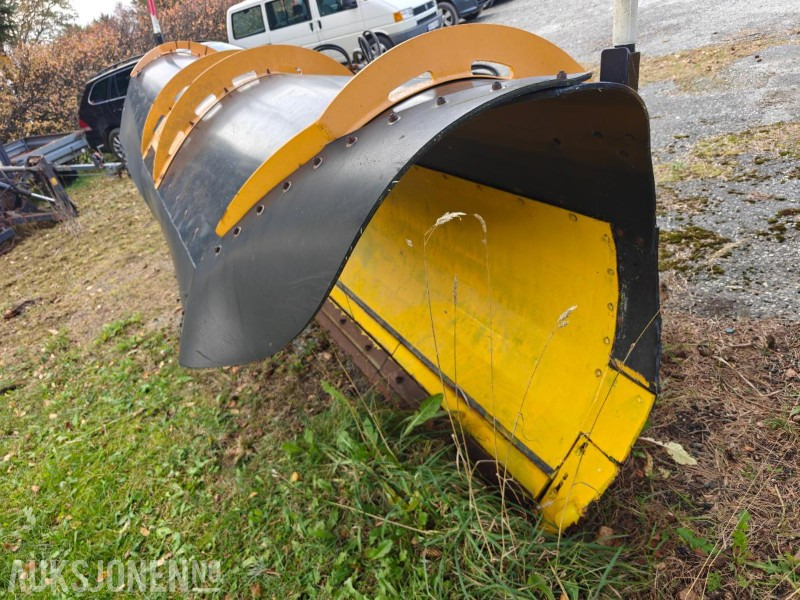 2013 Meiren MSP3703 LH - Snøplog med slapseskjær og parallellogram - Camión: foto 4 2013 Meiren MSP3703 LH - Snøplog med slapseskjær og parallellogram - Camión: foto 4