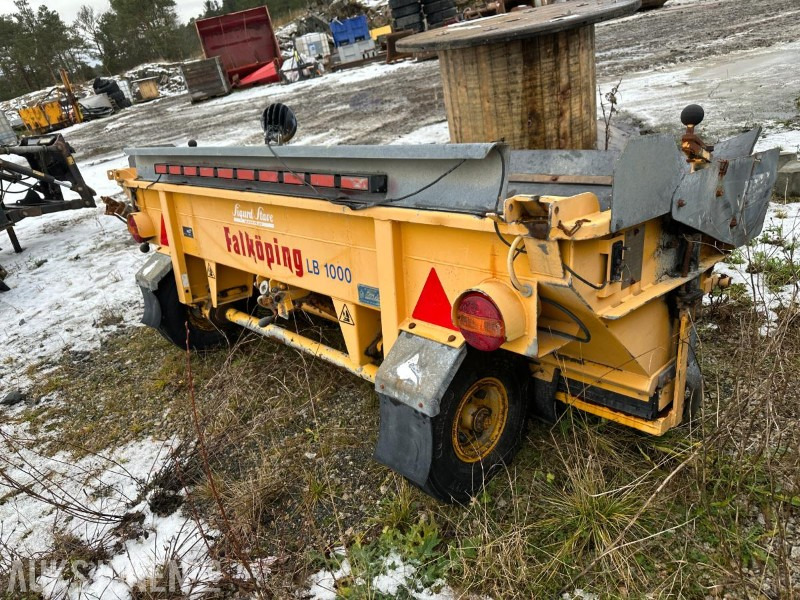 Falköping LB1000 Etterhengende strøkasse - Camión: foto 3 Falköping LB1000 Etterhengende strøkasse - Camión: foto 3