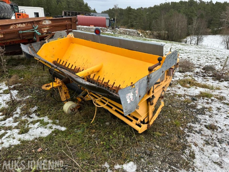 Falköping LB1000 Etterhengende strøkasse - Camión: foto 1 Falköping LB1000 Etterhengende strøkasse - Camión: foto 1