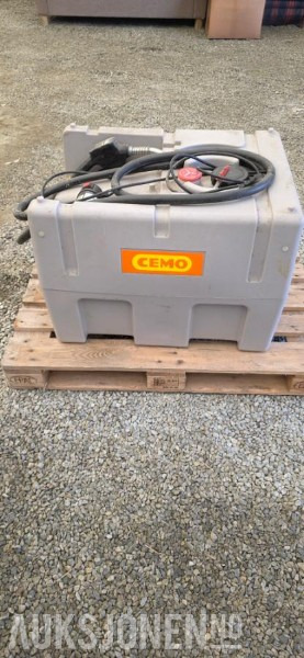 Cemo 200 liter 12v diesel tank til salgs. - Equipo de construcción: foto 1 Cemo 200 liter 12v diesel tank til salgs. - Equipo de construcción: foto 1