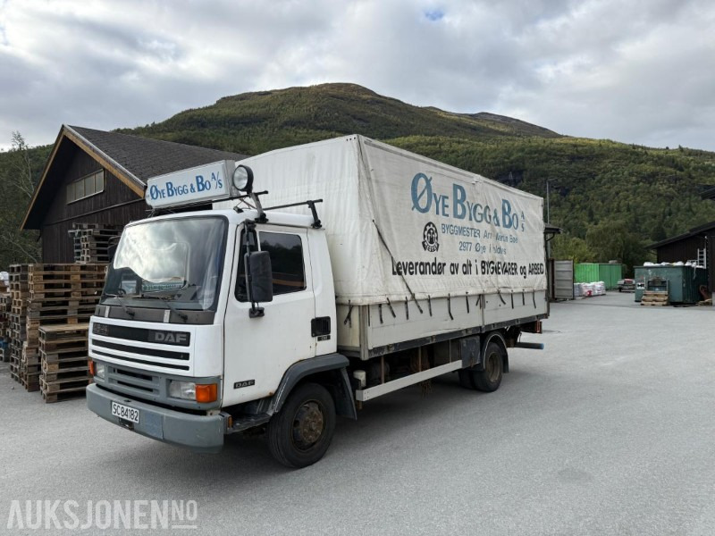 DAF FA 45 160 C08 med høy nyttelast - Camión caja cerrada: foto 1 DAF FA 45 160 C08 med høy nyttelast - Camión caja cerrada: foto 1