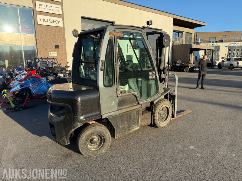 2003 Nissan FGD 02 A 300 - Langgaffler - 4529kg - Equipo de manutención: foto 5 2003 Nissan FGD 02 A 300 - Langgaffler - 4529kg - Equipo de manutención: foto 5