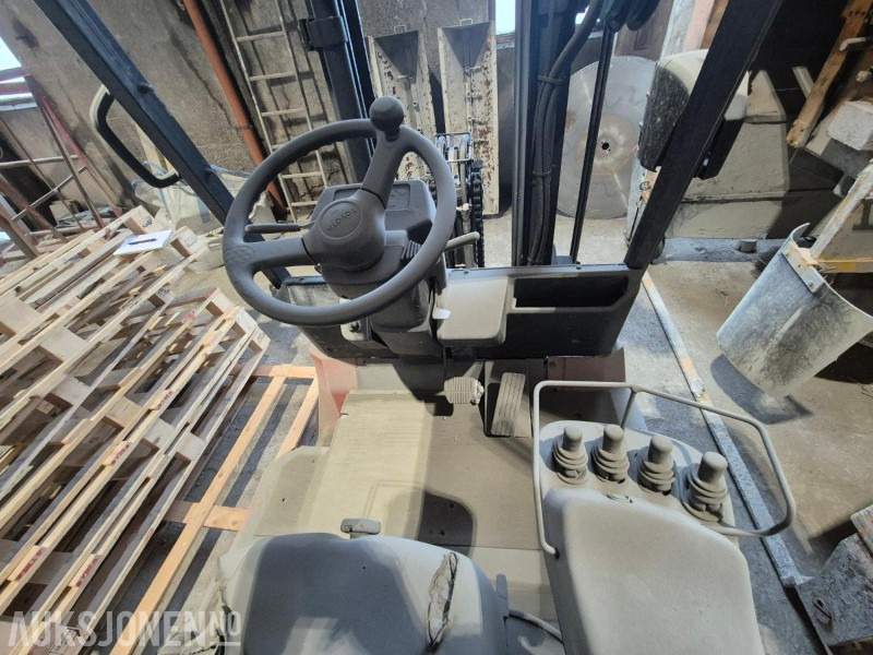 Equipo de manutención 2004 Toyota 7FBMF30, elektrisk gaffeltruck, repobjekt: foto 9 Equipo de manutención 2004 Toyota 7FBMF30, elektrisk gaffeltruck, repobjekt: foto 9