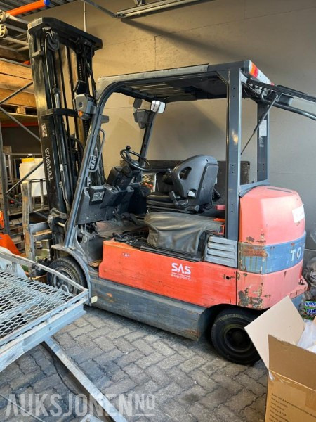 2007 Toyota 7FBMF35 3.5 tonn 5.5 meter løftehøyde Reparasjonsobjekt - Equipo de manutención: foto 1 2007 Toyota 7FBMF35 3.5 tonn 5.5 meter løftehøyde Reparasjonsobjekt - Equipo de manutención: foto 1
