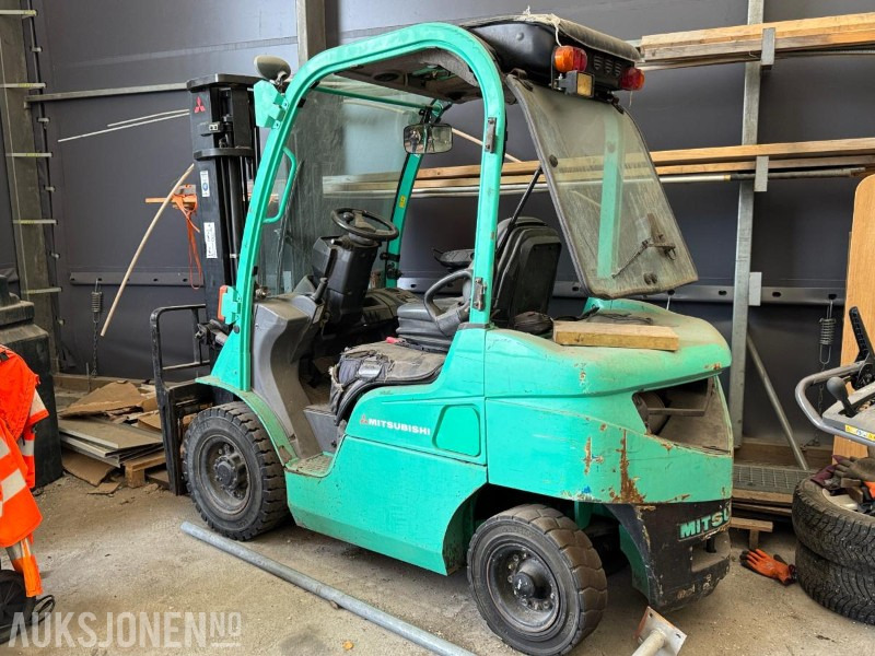 2008 Mitsubishi FD23N motvektstruck / Rep.objekt - Equipo de manutención: foto 1 2008 Mitsubishi FD23N motvektstruck / Rep.objekt - Equipo de manutención: foto 1