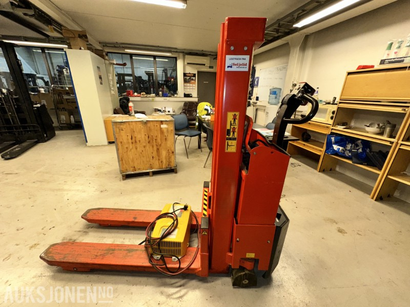 2012 Logitrans Logiflex Maxi elektrisk stabler (SELF 1002/2050) – Sertifisert - trenger nytt batteri - Equipo de manutención: foto 2 2012 Logitrans Logiflex Maxi elektrisk stabler (SELF 1002/2050) – Sertifisert - trenger nytt batteri - Equipo de manutención: foto 2