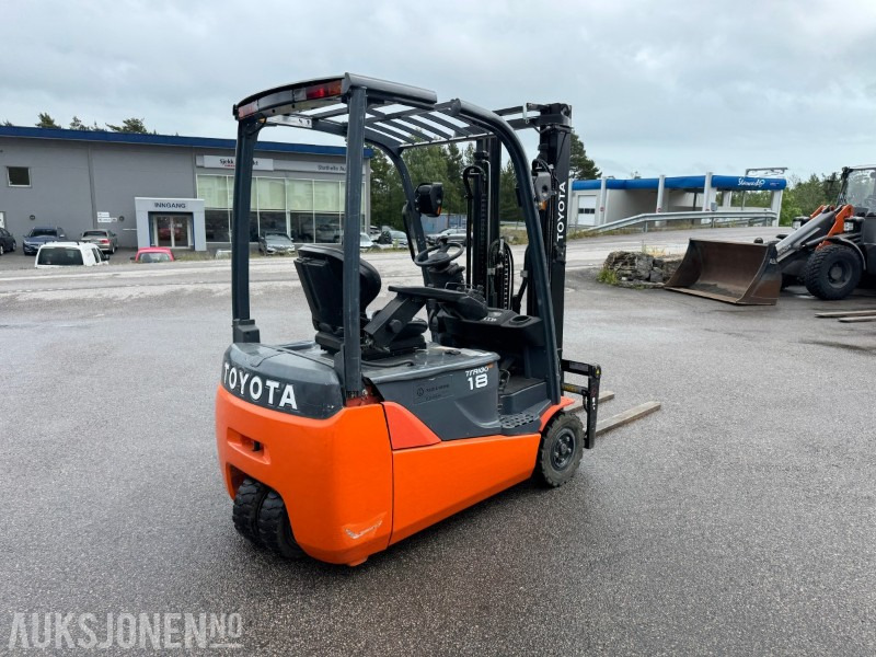 2013 Toyota 8FBET18 elektrisk gaffeltruck - Equipo de manutención: foto 5 2013 Toyota 8FBET18 elektrisk gaffeltruck - Equipo de manutención: foto 5