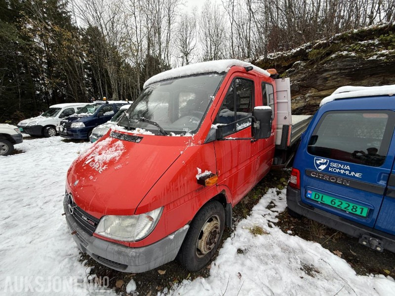 2001 Mercedes-Benz Sprinter 616CD1/40DOKA - Dobbelkabin med plan - Webasto - 6 Seter - 331000KM - Furgoneta: foto 2 2001 Mercedes-Benz Sprinter 616CD1/40DOKA - Dobbelkabin med plan - Webasto - 6 Seter - 331000KM - Furgoneta: foto 2