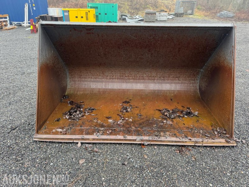 2015 Volvo SNØSKUFFE 3,1M³ – 255 CM BREDDE HJULLASTER - Implemento para Maquinaria de construcción: foto 1 2015 Volvo SNØSKUFFE 3,1M³ – 255 CM BREDDE HJULLASTER - Implemento para Maquinaria de construcción: foto 1