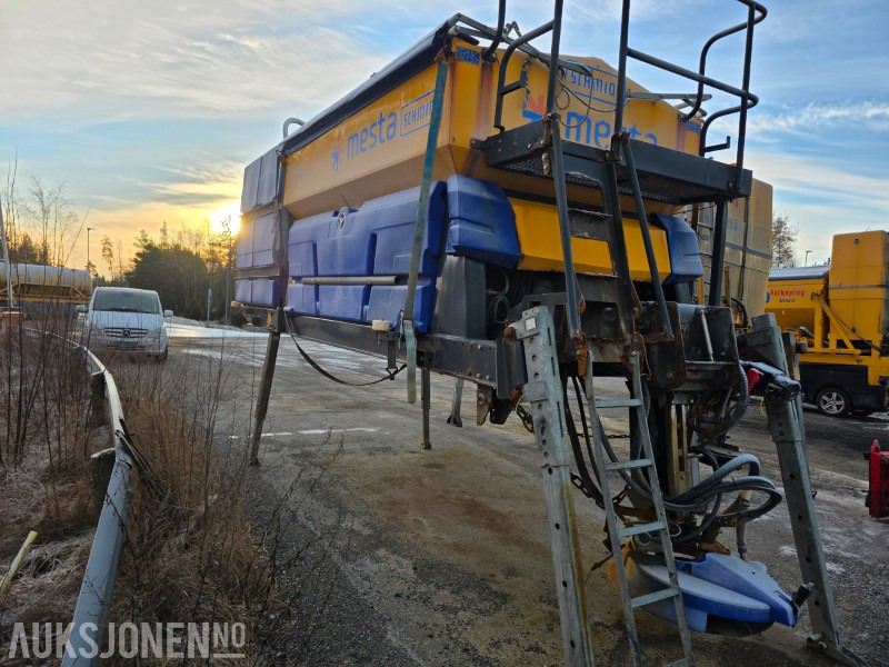 2018 Schmidt Stratos Soliq RSP væskespreder / saltspreder – 6 m³ (6850 L) - Implemento para Maquinaria de construcción: foto 3 2018 Schmidt Stratos Soliq RSP væskespreder / saltspreder – 6 m³ (6850 L) - Implemento para Maquinaria de construcción: foto 3