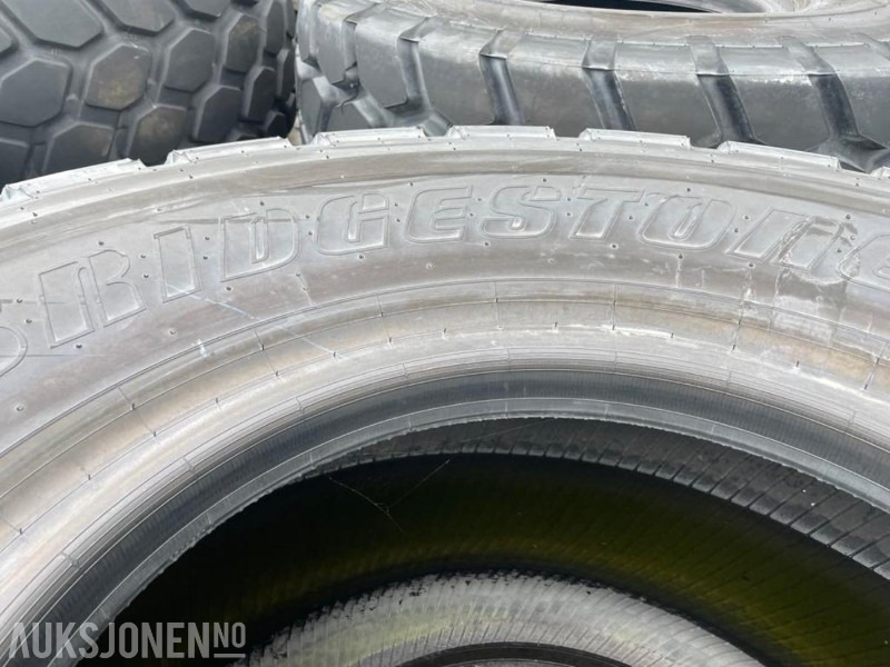 4 stk. NYE Bridgestone VJT 20,5/R 25 dekk - VOLVO L 60/70/90 - Implemento para Maquinaria de construcción: foto 2 4 stk. NYE Bridgestone VJT 20,5/R 25 dekk - VOLVO L 60/70/90 - Implemento para Maquinaria de construcción: foto 2