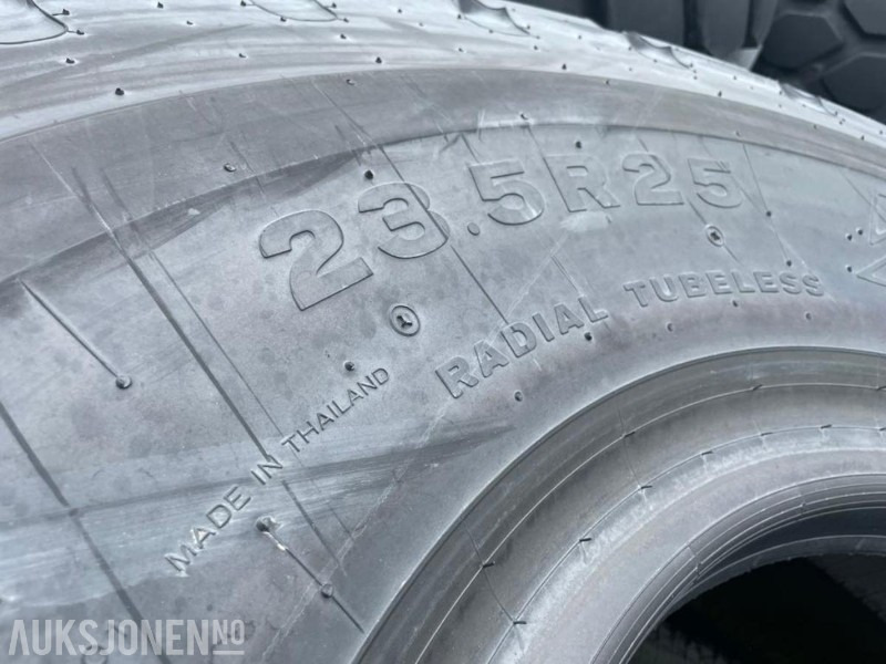 4 stk. NYE Bridgestone VJT 23,5/R 25 dekk - VOLVO L 110/120. - Implemento para Maquinaria de construcción: foto 5 4 stk. NYE Bridgestone VJT 23,5/R 25 dekk - VOLVO L 110/120. - Implemento para Maquinaria de construcción: foto 5
