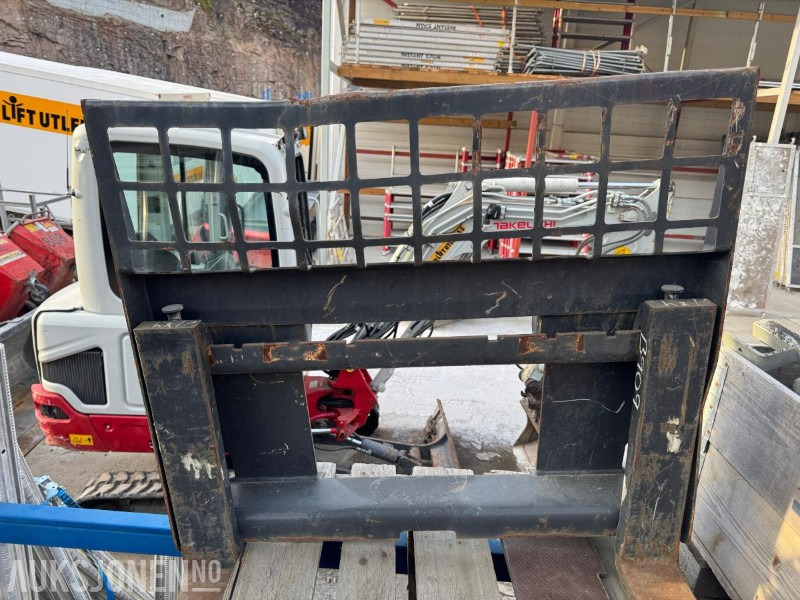 Bobcat Pallegafler - Implemento para Maquinaria de construcción: foto 2 Bobcat Pallegafler - Implemento para Maquinaria de construcción: foto 2