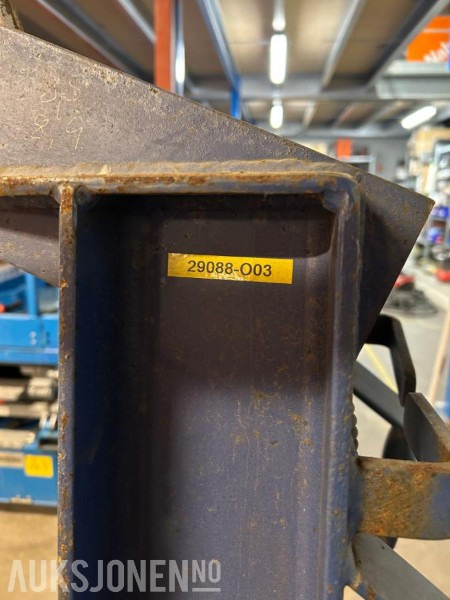 Pallegaffel 2,5t for kran - Implemento para Maquinaria de construcción: foto 2 Pallegaffel 2,5t for kran - Implemento para Maquinaria de construcción: foto 2