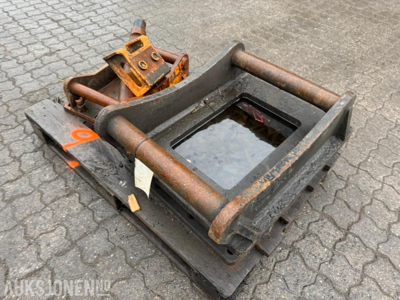 S70 og S50 feste selges samlet - Implemento para Maquinaria de construcción: foto 2 S70 og S50 feste selges samlet - Implemento para Maquinaria de construcción: foto 2