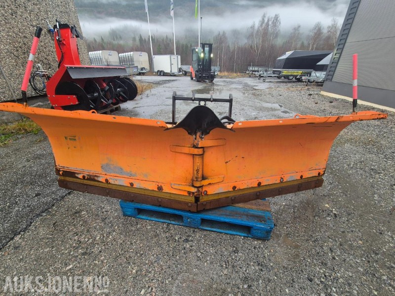 2011 Tellefsdal VPL 270 v-plog / vikeplog - Maquinaria agrícola: foto 1 2011 Tellefsdal VPL 270 v-plog / vikeplog - Maquinaria agrícola: foto 1
