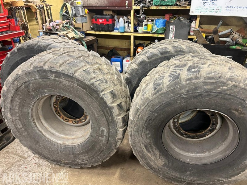 4 stk - Nokian 560/60 22.5 - Stått på 18t bailey - Maquinaria agrícola: foto 1 4 stk - Nokian 560/60 22.5 - Stått på 18t bailey - Maquinaria agrícola: foto 1
