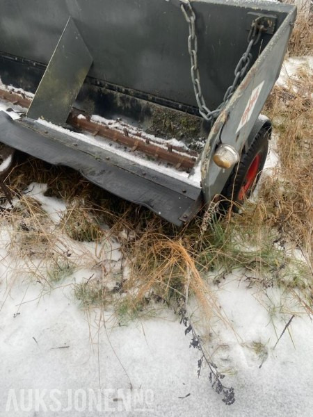 Epoke etterhengende spreder - Maquinaria agrícola: foto 4 Epoke etterhengende spreder - Maquinaria agrícola: foto 4