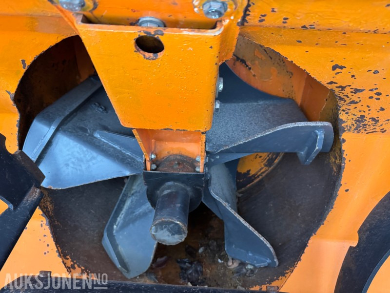 Hydromann 3330F 2-trinns snøfreser for frontmontering - Maquinaria agrícola: foto 4 Hydromann 3330F 2-trinns snøfreser for frontmontering - Maquinaria agrícola: foto 4