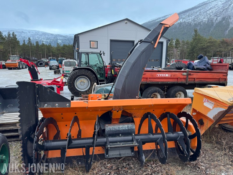 Hydromann 3330F 2-trinns snøfreser for frontmontering - Maquinaria agrícola: foto 1 Hydromann 3330F 2-trinns snøfreser for frontmontering - Maquinaria agrícola: foto 1