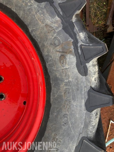 Komplette avmonterte hjul til Fendt 540/65/R30 og 650/65R42 TRAKTORDEKK - Maquinaria agrícola: foto 4 Komplette avmonterte hjul til Fendt 540/65/R30 og 650/65R42 TRAKTORDEKK - Maquinaria agrícola: foto 4