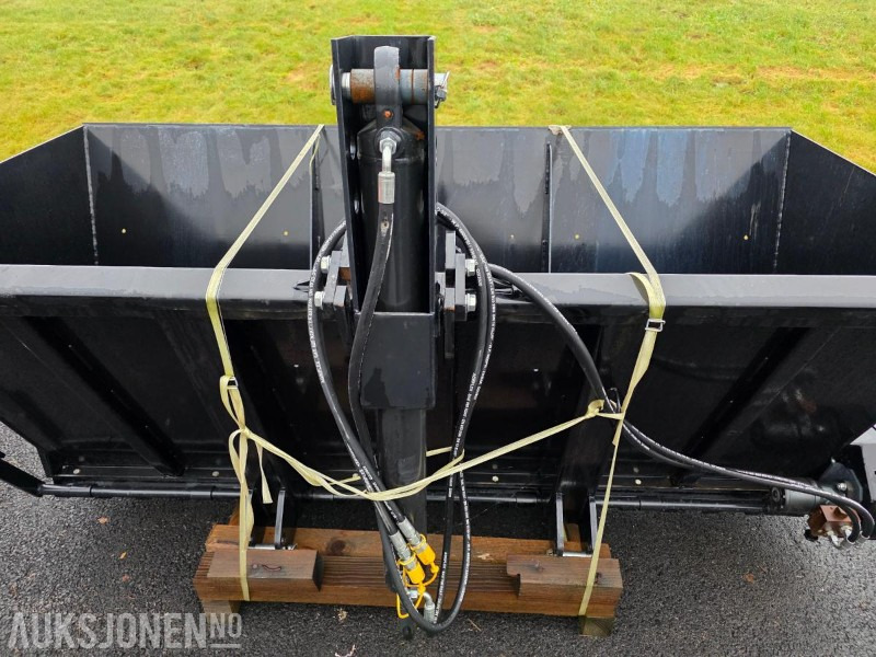 LILLESETH SANDSTRØERSKUFF – 240 CM – SELVLASTENDE - Maquinaria agrícola: foto 5 LILLESETH SANDSTRØERSKUFF – 240 CM – SELVLASTENDE - Maquinaria agrícola: foto 5
