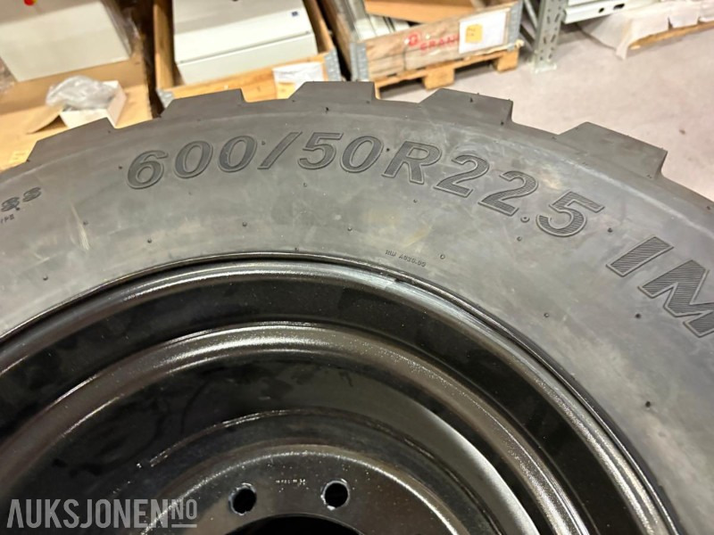 TIANLI Agro-Grip landbruksdekk på felg – 600/50 R22,5 - Maquinaria agrícola: foto 4 TIANLI Agro-Grip landbruksdekk på felg – 600/50 R22,5 - Maquinaria agrícola: foto 4