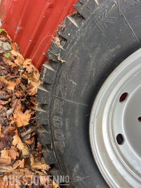 Ubrukt dekk med felg 400R 22,5 - 22,5x11,75 - Maquinaria agrícola: foto 4 Ubrukt dekk med felg 400R 22,5 - 22,5x11,75 - Maquinaria agrícola: foto 4