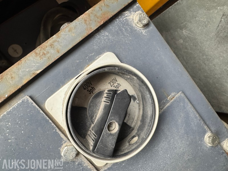 Maquinaria industrial 2010 Atlas Copco Atlas Copco QAS 20 - Strømaggregat 20 kVA, 400/230V: foto 11 Maquinaria industrial 2010 Atlas Copco Atlas Copco QAS 20 - Strømaggregat 20 kVA, 400/230V: foto 11