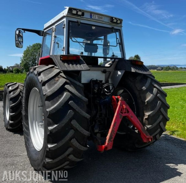 Massey Ferguson 399 - Tractor: foto 5 Massey Ferguson 399 - Tractor: foto 5