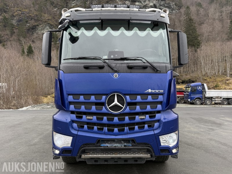 Mercedes-Benz Arocs 3252 – 2021-modell, 520 hk, Zetterbergs dumperkasse - Camión volquete: foto 2 Mercedes-Benz Arocs 3252 – 2021-modell, 520 hk, Zetterbergs dumperkasse - Camión volquete: foto 2