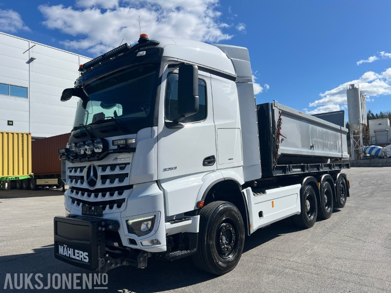 Mercedes-Benz Arocs 3253 Tridem krokbil brøyte rigget - Camión multibasculante: foto 1 Mercedes-Benz Arocs 3253 Tridem krokbil brøyte rigget - Camión multibasculante: foto 1
