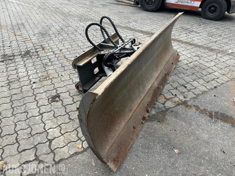 Snøskjær til liten hjullaster Lille BM (Volvo L-30 feste) - Cuchilla quitanieves: foto 3 Snøskjær til liten hjullaster Lille BM (Volvo L-30 feste) - Cuchilla quitanieves: foto 3