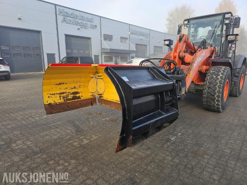 Store BM Gjerstad 450 cm U-plog (L-60 til L-120) - Cuchilla quitanieves: foto 1 Store BM Gjerstad 450 cm U-plog (L-60 til L-120) - Cuchilla quitanieves: foto 1